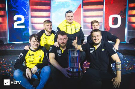 在这十年间 在这十年间