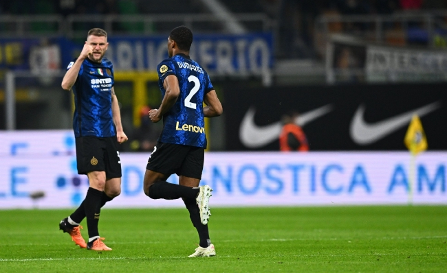 对于年轻门 对于年轻门